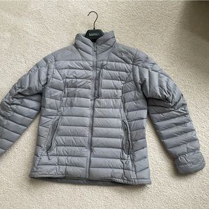 Light grey women’s Northface Winter jacket